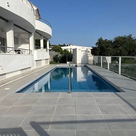 Blue Views 10 Apartment Istan